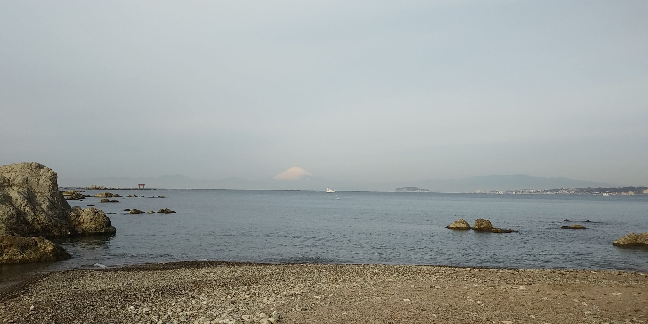北寄りの風が２ｍ前後吹いています