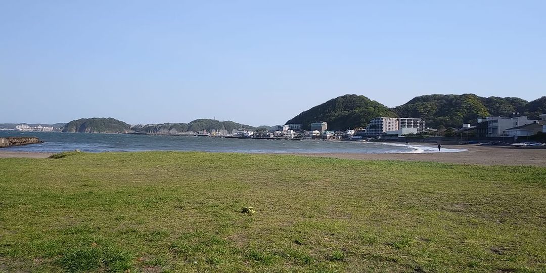 4月18日 朝の森戸海岸