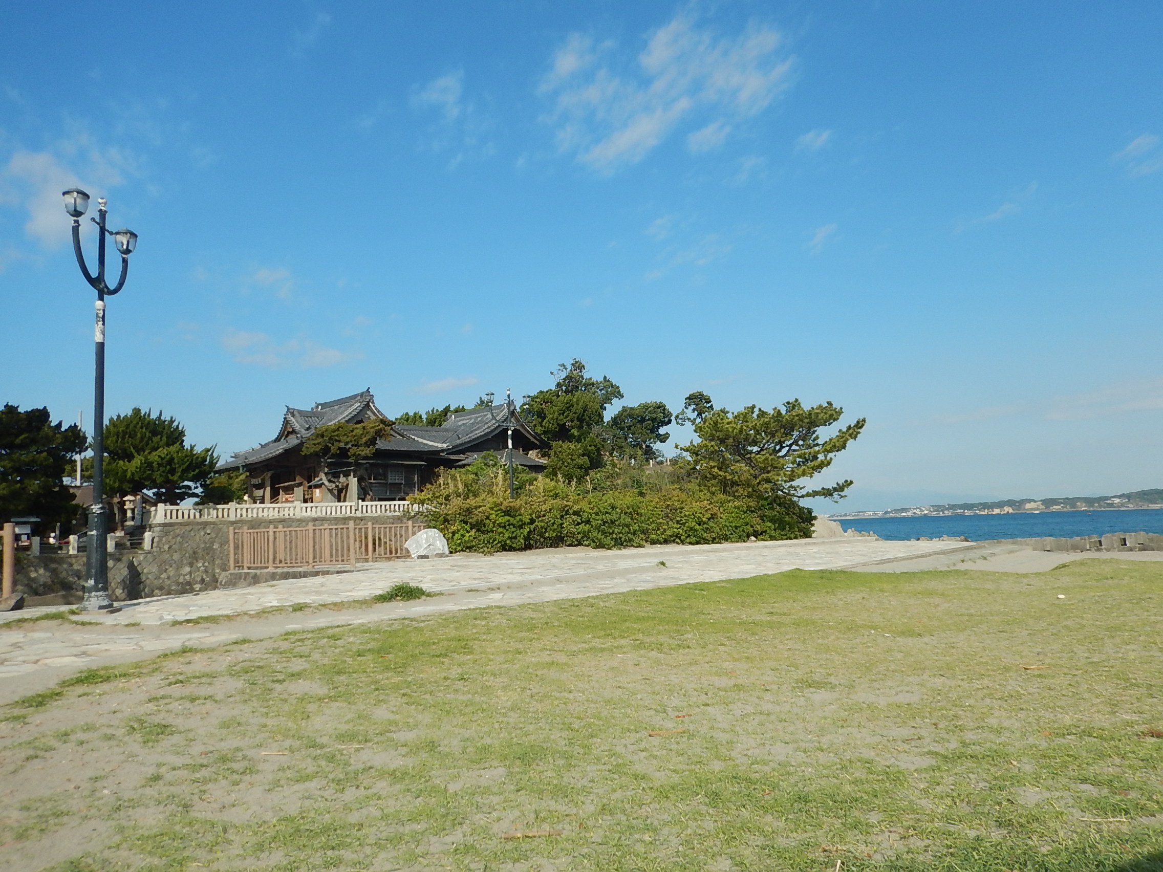 4月9日 朝の森戸海岸