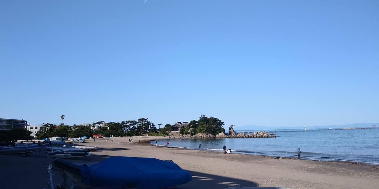 5月3日 朝の森戸海岸