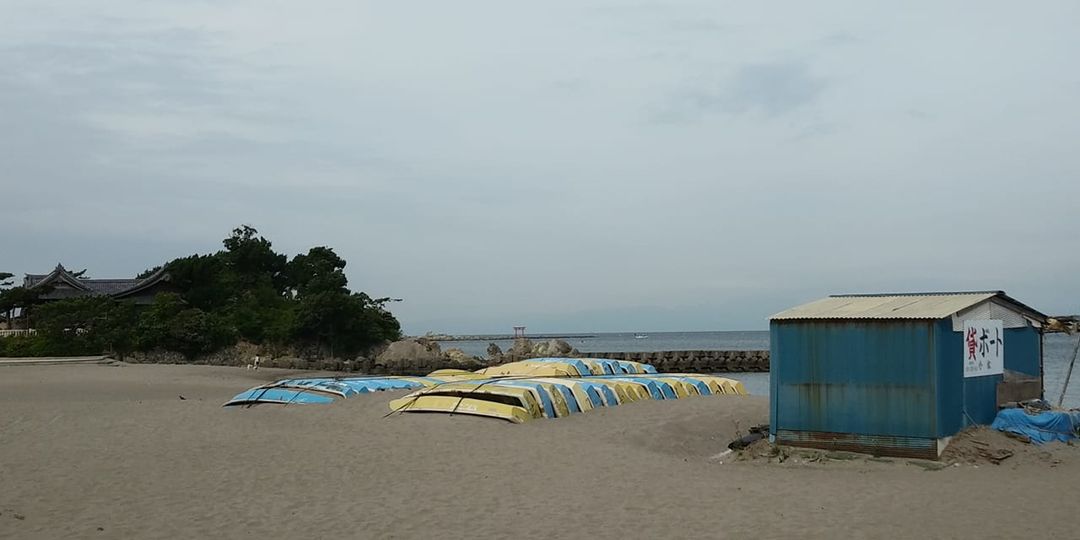 5月12日 朝の森戸海岸