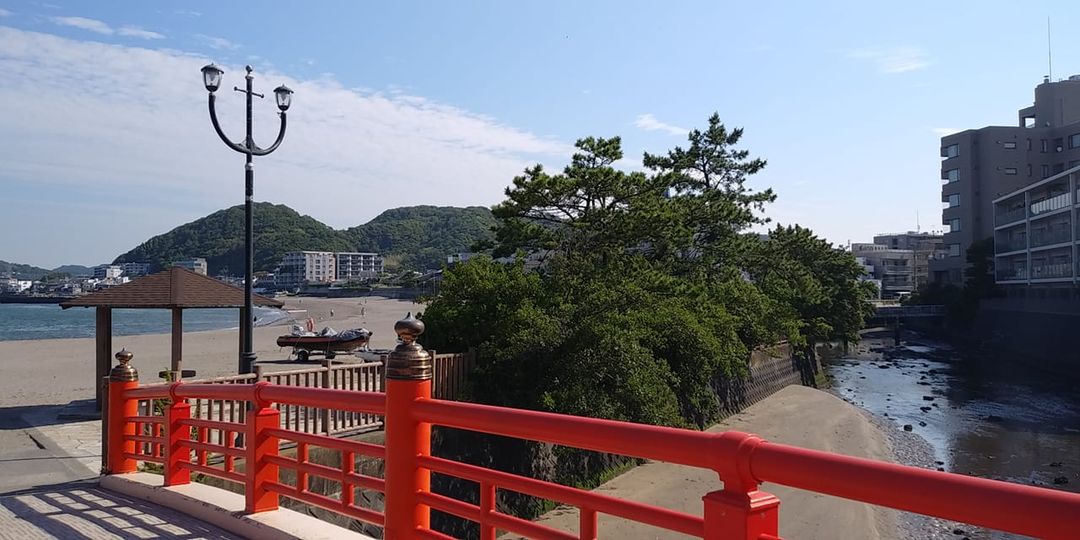 5月25日 朝の森戸海岸