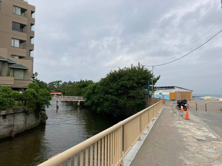 7月15日 朝の森戸海岸