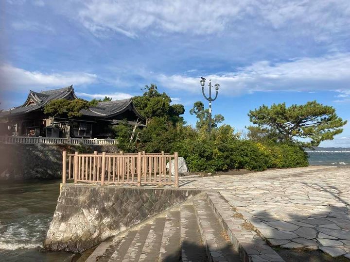 11月10日 朝の森戸海岸