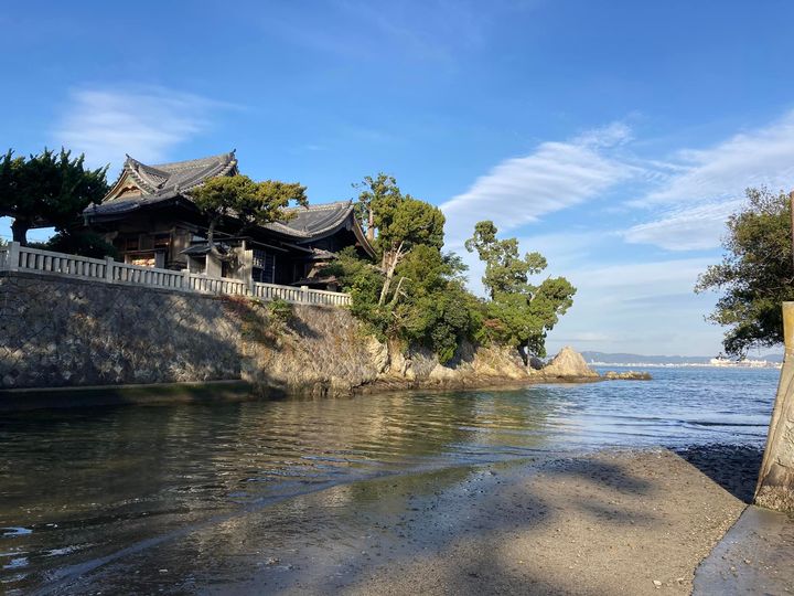 11月18日 朝の森戸海岸