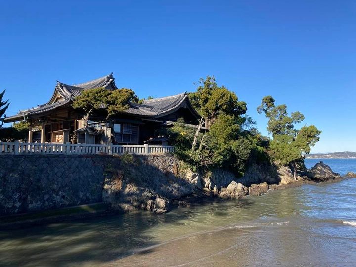 12月2日 朝の森戸海岸