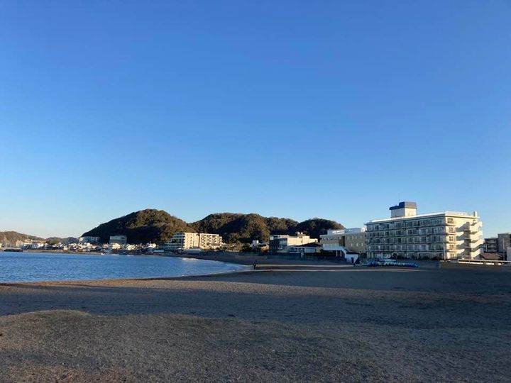 12月22日 朝の森戸海岸