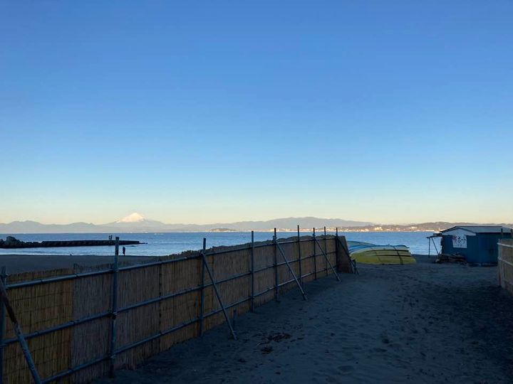 12月20日 朝の森戸海岸