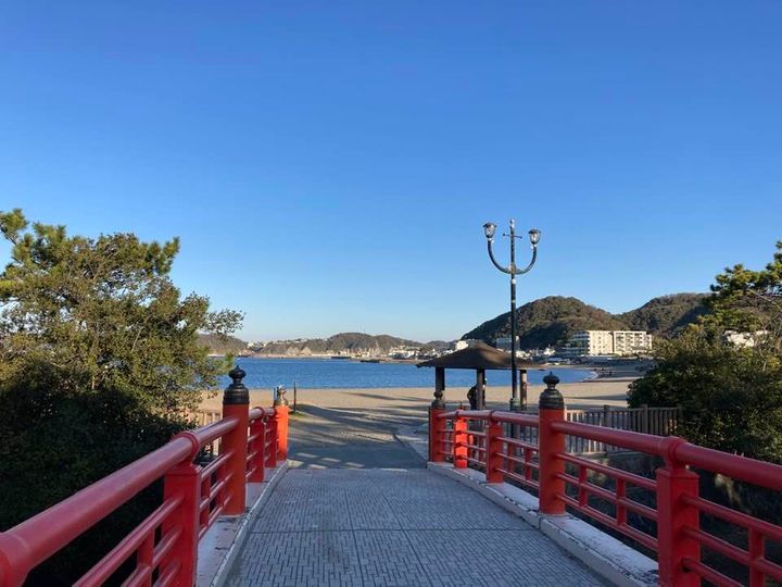 12月23日 朝の森戸海岸