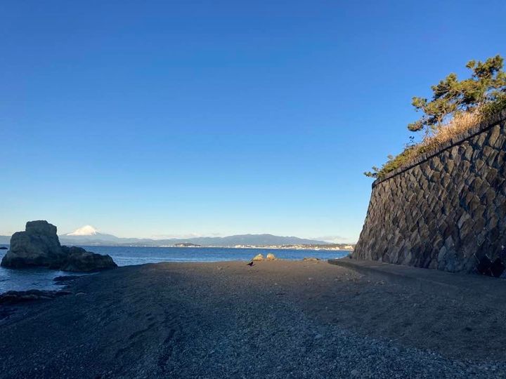 12月27日 朝の森戸海岸