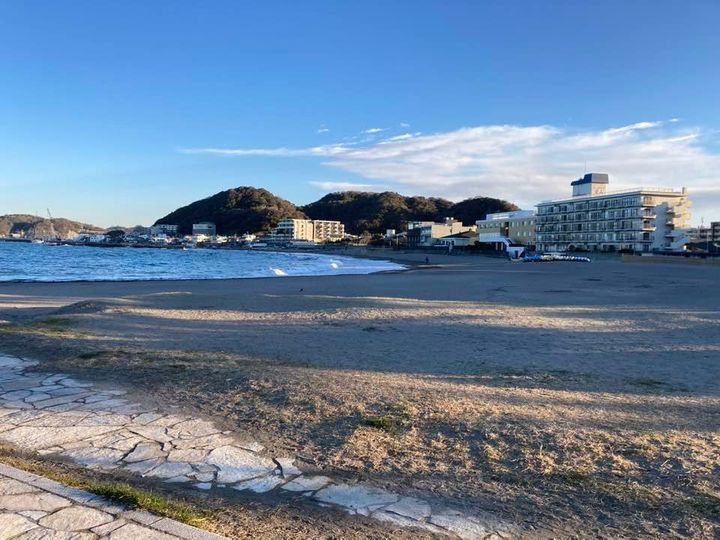 2月17日 朝の森戸海岸